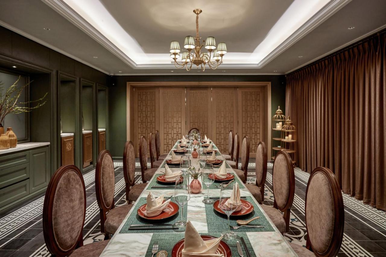 Peridot Grand Luxury Boutique Hotel Hanoi Exterior photo The dining room