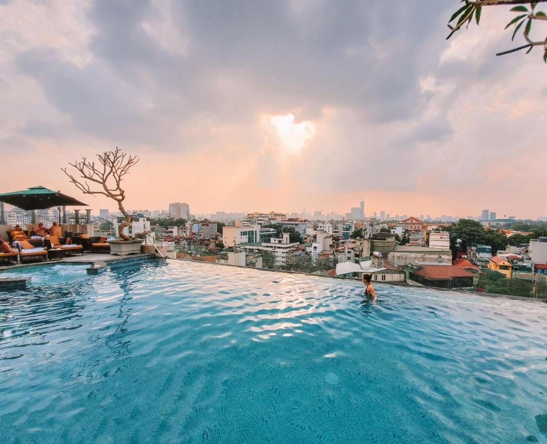 Peridot Grand Luxury Boutique Hotel Hanoi Exterior photo View from the rooftop pool