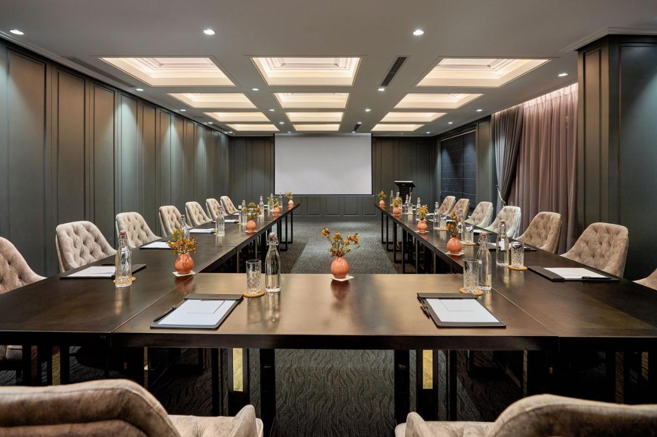 Peridot Grand Luxury Boutique Hotel Hanoi Exterior photo Meeting room at the hotel