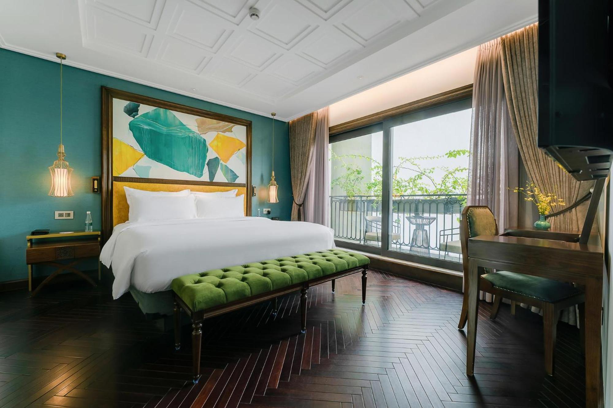 Peridot Grand Luxury Boutique Hotel Hanoi Exterior photo Deluxe Suite